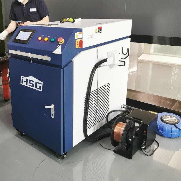 3、山東省做激光器塑料焊接機器設(shè)備生產(chǎn)廠家有什么？